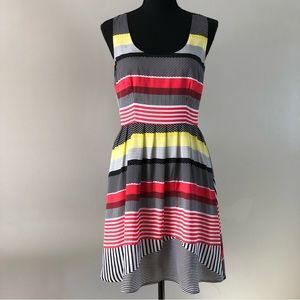 Women’s BB Dakota Scoop neck line pleated waist Colourfull dress size S